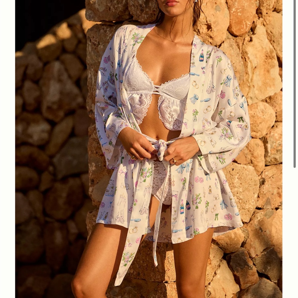 NWT bridal robe from Anthropologie, would be prefect for wedding day or Bach